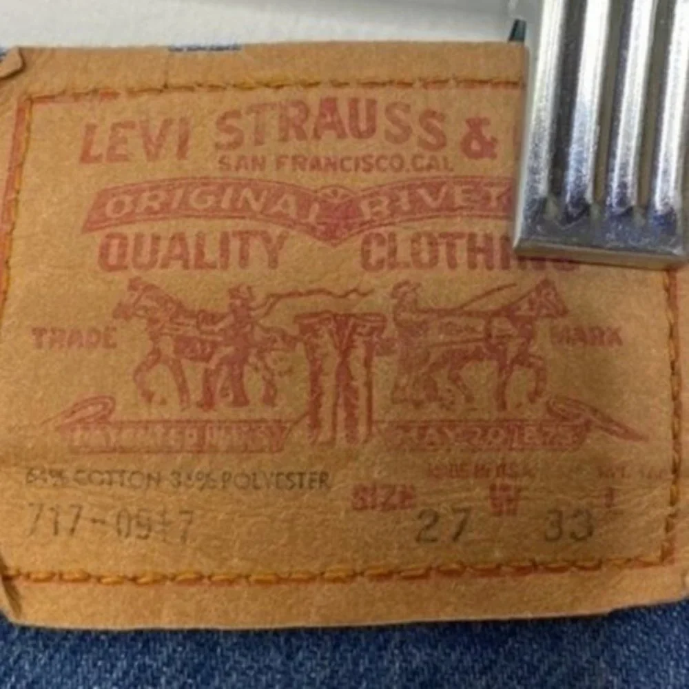 Vintage Levis 717-0917 Student Jeans - Picture 3 of 6